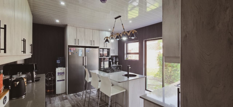 4 Bedroom Property for Sale in Boknesstrand Eastern Cape